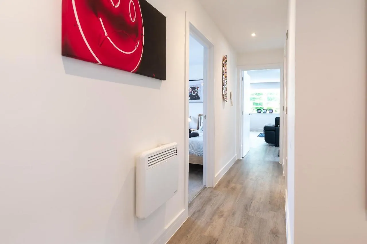 Holiday home Dawson House- Gorgeous Two Bedroom With Free Parking Southampton United Kingdom