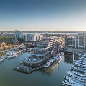Hotel Harbour &, Southampton