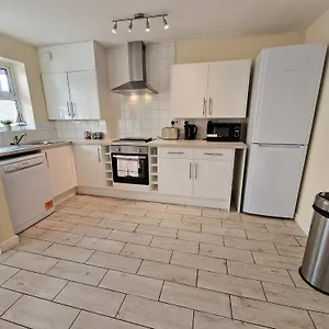 Town Or Country - Jessie Terrace House B Holiday home
